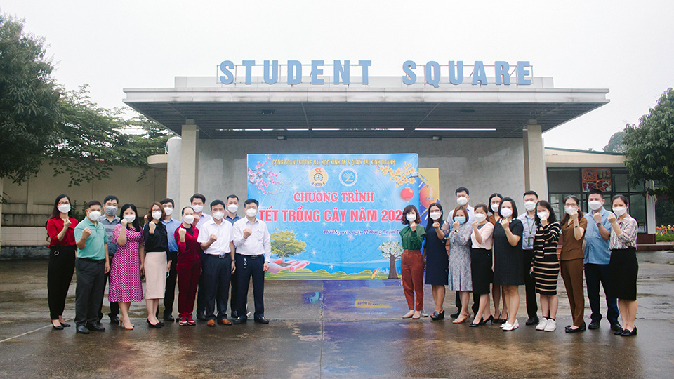 Chương trình Tết trồng cây Trường Đại học Kinh tế và Quản trị Kinh doanh